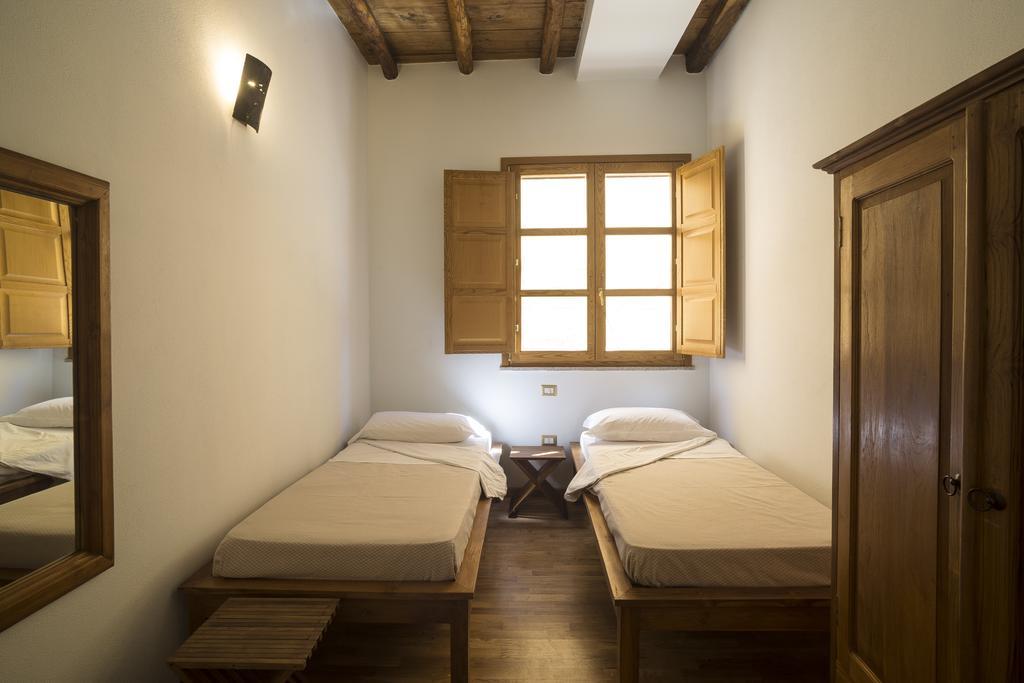 Le Tre Case Cagliari Rom bilde